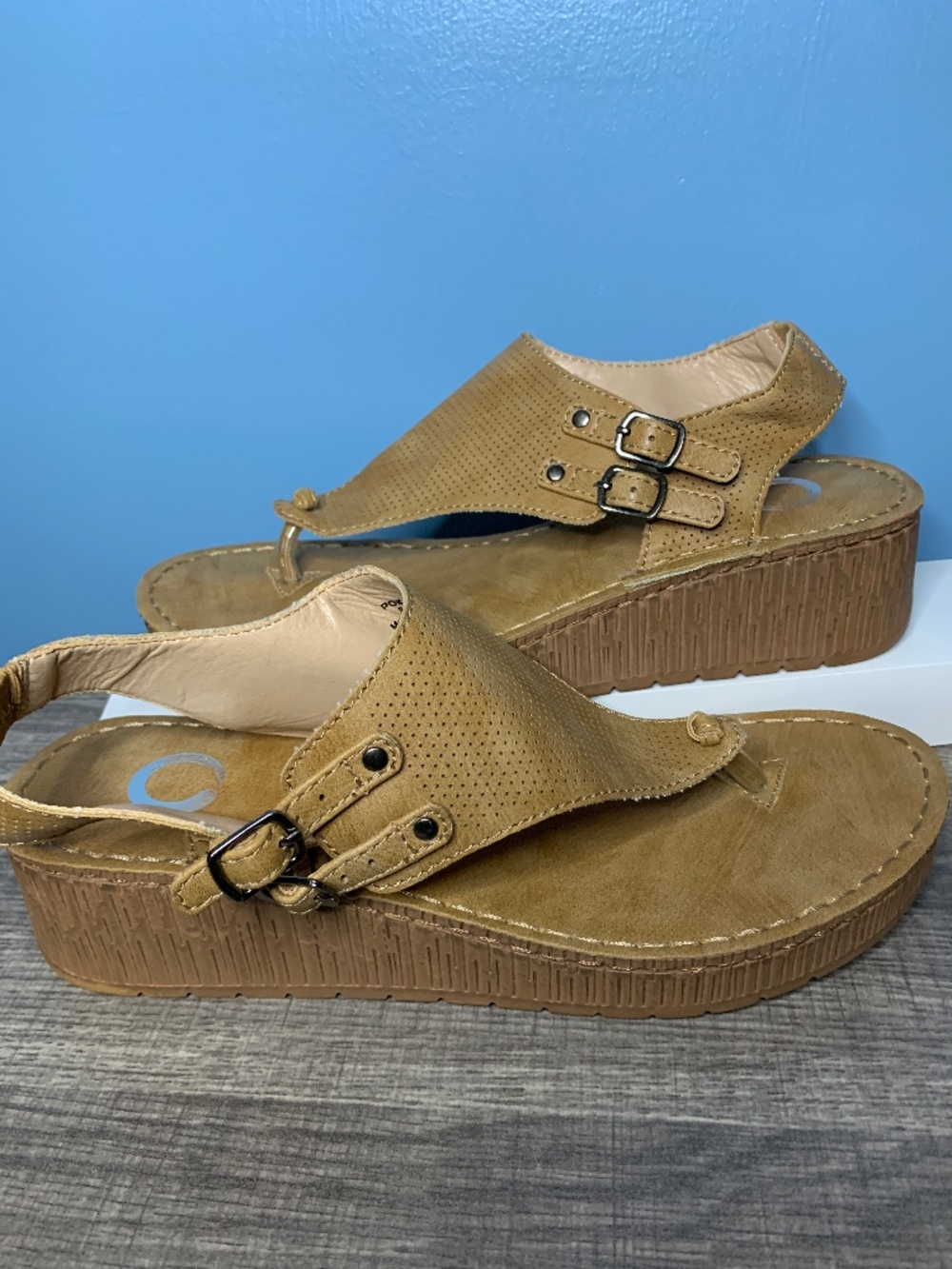 Journee McKell Wedge sandal